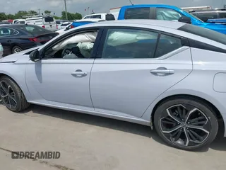 2025 Nissan Altima SR with VIN 1N4BL4CV5SN360634, listed as a IAAI auction lot 42123492 with 6,382 mi miles and . Bid and sale history available at carsss.com. Image 15.