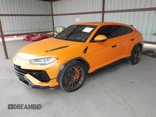 2023 Lamborghini Urus Performante z VIN ZPBUC3ZL6PLA25073, wystawiony jako IAAI lot #41450564 z przebiegiem 13 945 mil mil oraz . Historia ofert i sprzedaży dostępna na DreamBid. Obrazek 2.
