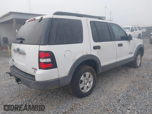 2006 Ford Explorer XLT z VIN 1FMEU73806UB54242, wystawiony jako IAAI lot #42408147 z przebiegiem Nie podano mil oraz . Historia ofert i sprzedaży dostępna na DreamBid. Obrazek 4.