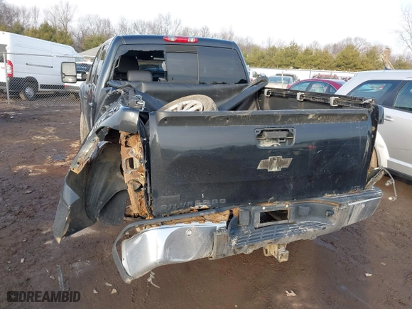 2009 Chevrolet Silverado 1500 LTZ with VIN 3GCEK33349G151522, listed as a IAAI auction lot 41489732 with 227,313 mi miles. Bid and sale history available at carsss.com. Image 3.