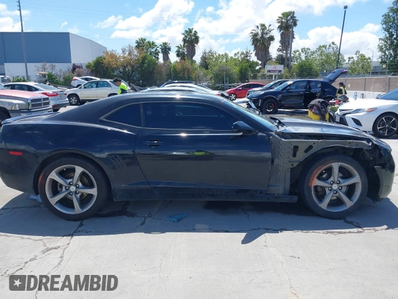 2013 Chevrolet Camaro LT z VIN 2G1FB1E32D9182026, wystawiony jako IAAI lot #42228559 z przebiegiem 210 159 mil mil oraz . Historia ofert i sprzedaży dostępna na DreamBid. Obrazek 14.