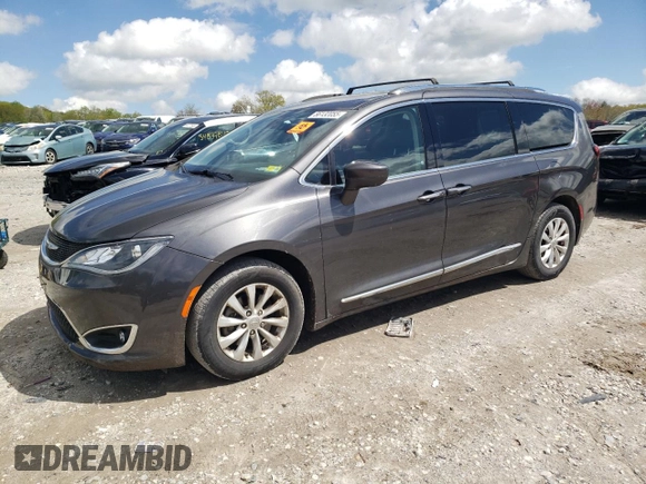 2018 Chrysler Pacifica Touring L with VIN 2C4RC1BG6JR124425, listed as a Copart auction lot 56132055 with 89,575 mi miles and Salvage Title. Bid and sale history available at DreamBid. Image 1.
