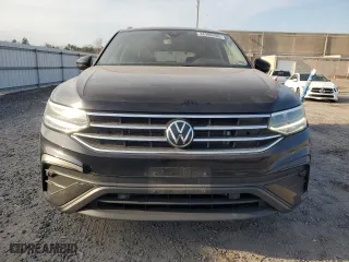 2022 Volkswagen Tiguan SE with VIN 3VV2B7AX9NM161654, listed as a Copart auction lot 48388295 with 51,585 mi miles and Salvage Title. Bid and sale history available at carsss.com. Image 5.