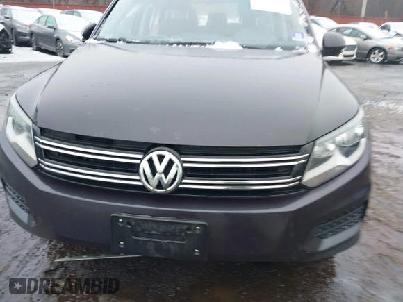 2016 Volkswagen Tiguan R-Line with VIN WVGBV7AX8GW592927, listed as a IAAI auction lot 41521533 with 79,563 mi miles and . Bid and sale history available at DreamBid. Image 19.