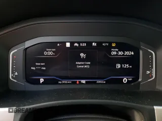 2023 Volkswagen Atlas SEL Premium R-Line z VIN 1V2FE2CA1PC207290, wystawiony jako Copart lot #73921654 z przebiegiem 25 955 mil mil oraz Szkoda całkowita • Salvage title. Historia ofert i sprzedaży dostępna na DreamBid. Obrazek 9.