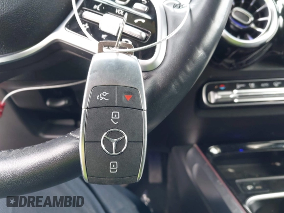 2022 Mercedes-Benz GLB 250 z VIN W1N4M4HB7NW173675, wystawiony jako IAAI lot #41744858 z przebiegiem 20 909 mil mil oraz . Historia ofert i sprzedaży dostępna na DreamBid. Obrazek 11.