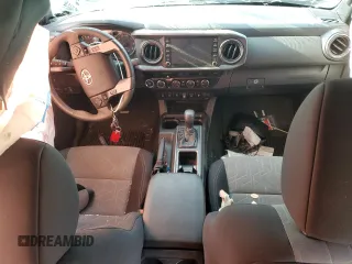 2023 Toyota Tacoma SR z VIN 3TMCZ5ANXPM622882, wystawiony jako Copart lot #53085845 z przebiegiem 11 207 mil mil oraz Szkoda całkowita • Salvage title. Historia ofert i sprzedaży dostępna na DreamBid. Obrazek 8.
