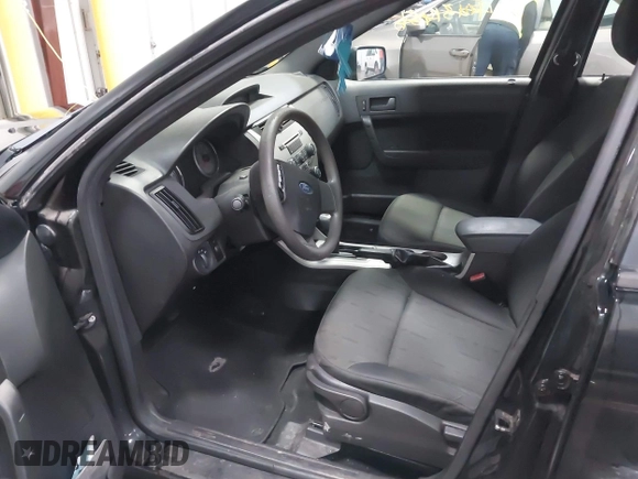 2011 Ford Focus SE with VIN 1FAHP3FN5BW192119, listed as a IAAI auction lot 41193926 with 113,435 mi miles. Bid and sale history available at carsss.com. Image 5.