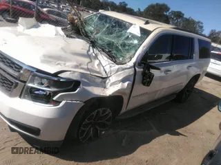 2015 Chevrolet Suburban LT with VIN 1GNSKJKC2FR193702, listed as a IAAI auction lot 40571845 with 1 mi miles. Bid and sale history available at carsss.com. Image 2.