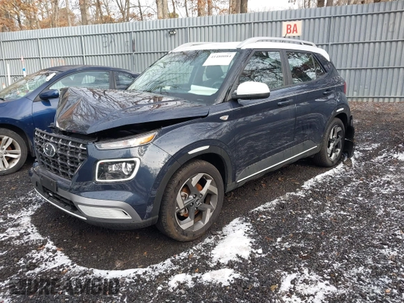 2024 Hyundai Venue SEL with VIN KMHRC8A39RU285918, listed as a IAAI auction lot 41480084 with 4,824 mi miles and . Bid and sale history available at DreamBid. Image 2.
