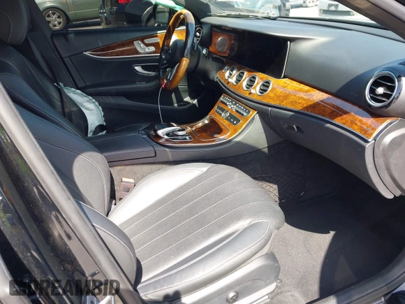 2020 Mercedes-Benz E 350 with VIN W1KZF8DB8LA827586, listed as a IAAI auction lot 42101098 with 66,661 mi miles and . Bid and sale history available at DreamBid. Image 5.