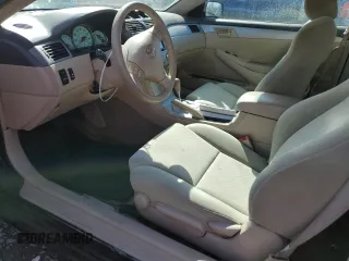 2004 Toyota Solara SE z VIN 4T1CE38P84U804445, wystawiony jako Copart lot #50579615 z przebiegiem 175 133 mil mil oraz Czysty tytuł • Clean title. Historia ofert i sprzedaży dostępna na DreamBid. Obrazek 8.