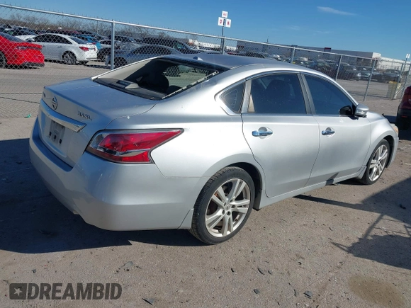 2014 Nissan Altima SL with VIN 1N4BL3AP7EC412585, listed as a IAAI auction lot 41647667 with 120,193 mi miles and . Bid and sale history available at DreamBid. Image 4.