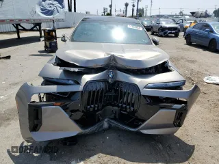 2024 BMW i7 xDrive60 z VIN WBY53EJ08RCP97827, wystawiony jako Copart lot #57646464 z przebiegiem Nie podano mil oraz Szkody całkowita. Historia ofert i sprzedaży dostępna na DreamBid. Obrazek 5.