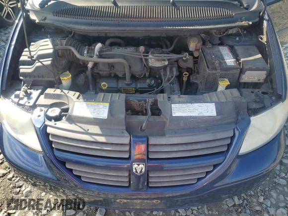 2005 Dodge Caravan SXT with VIN 1D4GP45R75B433581, listed as a Copart auction lot 66086095 with 98,096 mi miles and Salvage title. Bid and sale history available at DreamBid. Image 12.