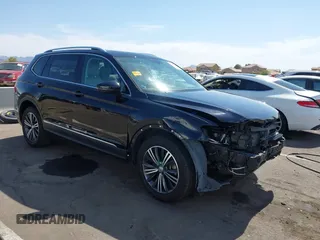 2018 Volkswagen Tiguan SEL с VIN 3VV3B7AX4JM056650, выставлен на аукционе IAAI как лот 42394948 с пробегом 35 696 миль миль и . История ставок и продаж доступна на DreamBid. Изображение 1.