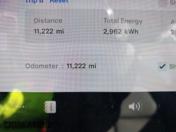 2022 Tesla Model Y Long Range with VIN 7SAYGDEE1NF402745, listed as a IAAI auction lot 41493850 with 11,222 mi miles and . Bid and sale history available at DreamBid. Image 7.