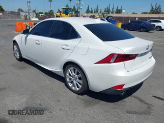 2016 Lexus IS 200t z VIN JTHBA1D22G5036596, wystawiony jako IAAI lot #42278604 z przebiegiem 45 402 mil mil oraz . Historia ofert i sprzedaży dostępna na DreamBid. Obrazek 3.