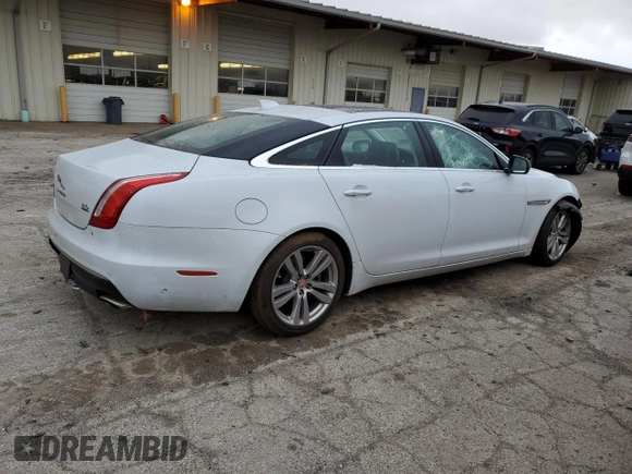 2016 Jaguar XJ Portfolio with VIN SAJWJ2GD2G8V92848, listed as a Copart auction lot 41614745 with 36,650 mi miles and Salvage title. Bid and sale history available at DreamBid. Image 3.