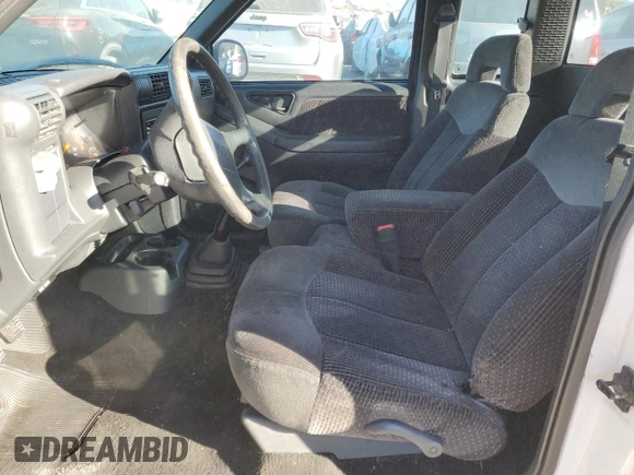 1996 GMC Sonoma SLS with VIN 1GTCS1940T8533121, listed as a Copart auction lot 85739534 with 162,713 mi miles and Salvage Title. Bid and sale history available at carsss.com. Image 7.