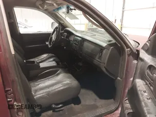 2001 Dodge Dakota Sport with VIN 1B7GG2AN71S209614, listed as a IAAI auction lot 42066349 with 242,675 mi miles. Bid and sale history available at carsss.com. Image 5.