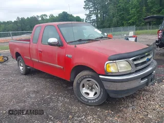 1997 Ford F-150 z VIN 1FTDX172XVND01802, wystawiony jako IAAI lot #42252952 z przebiegiem 103 269 mil mil oraz . Historia ofert i sprzedaży dostępna na DreamBid. Obrazek 1.