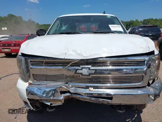 2009 Chevrolet Silverado 1500 LT with VIN 2GCEC230891100059, listed as a IAAI auction lot 40205156 with 96,546 mi miles. Bid and sale history available at carsss.com. Image 6.