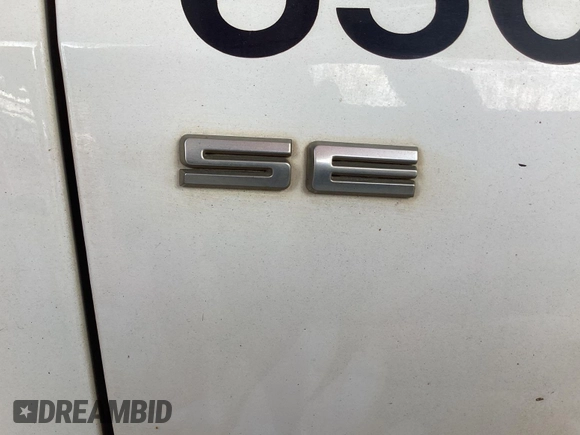 2020 Ford Escape SE z VIN 1FMCU0G60LUC60855, wystawiony jako IAAI lot #42815359 z przebiegiem 116 708 mil mil oraz . Historia ofert i sprzedaży dostępna na DreamBid. Obrazek 17.