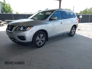 2019 Nissan Pathfinder SL z VIN 5N1DR2MN7KC601962, wystawiony jako IAAI lot #42216323 z przebiegiem 115 258 mil mil oraz . Historia ofert i sprzedaży dostępna na DreamBid. Obrazek 2.