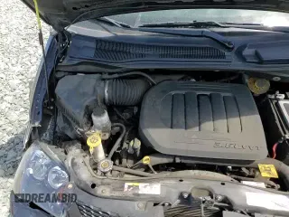 2019 Dodge Grand Caravan SXT z VIN 2C4RDGCG9KR751815, wystawiony jako Copart lot #60068575 z przebiegiem 81 199 mil mil oraz Szkoda całkowita • Salvage title. Historia ofert i sprzedaży dostępna na DreamBid. Obrazek 14.