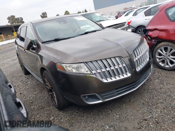 2011 Lincoln MKT with VIN 2LMHJ5AR8BBJ54371, listed as a IAAI auction lot 41147331 with 111,347 mi miles and . Bid and sale history available at DreamBid. Image 1.