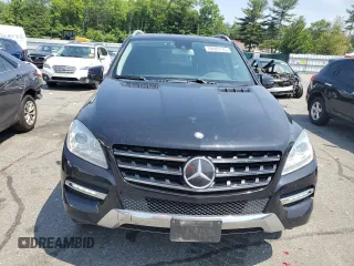 2013 Mercedes-Benz M 350 z VIN 4JGDA5HBXDA100782, wystawiony jako Copart lot #60680145 z przebiegiem 203 190 mil mil oraz Czysty tytuł • Clean title. Historia ofert i sprzedaży dostępna na DreamBid. Obrazek 5.