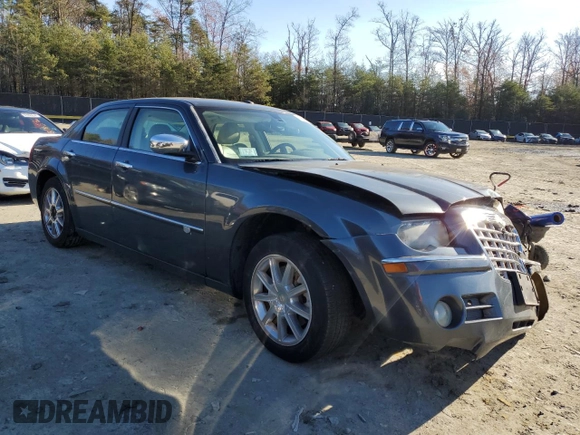 2008 Chrysler 300 C with VIN 2C3LK63H28H222790, listed as a Copart auction lot 81901394 with 77,026 mi miles and Salvage Title. Bid and sale history available at carsss.com. Image 4.