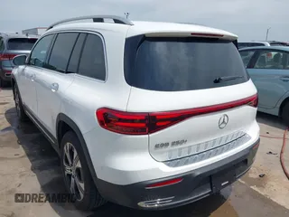 2024 Mercedes-Benz EQB 250+ z VIN W1N9M0CBXRN099413, wystawiony jako IAAI lot #42049307 z przebiegiem 2865 mil mil oraz . Historia ofert i sprzedaży dostępna na DreamBid. Obrazek 3.