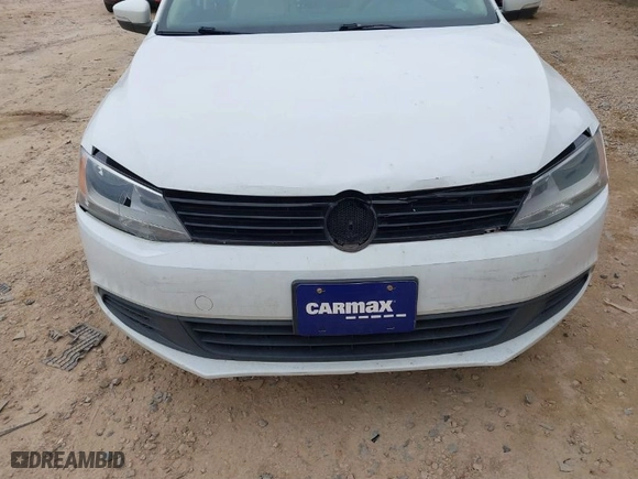 2014 Volkswagen Jetta Sedan SE with VIN 3VWD17AJ5EM417422, listed as a IAAI auction lot 41688051 with 80,682 mi miles. Bid and sale history available at carsss.com. Image 6.