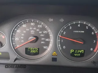 2006 Volvo XC70 with VIN YV4SZ592X61210458, listed as a IAAI auction lot 41663456 with 179,475 mi miles. Bid and sale history available at carsss.com. Image 15.