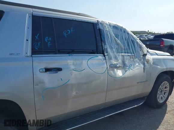 2016 GMC Yukon XL SLT z VIN 1GKS1GKC3GR268945, wystawiony jako IAAI lot #41864816 z przebiegiem 171 815 mil mil oraz . Historia ofert i sprzedaży dostępna na DreamBid. Obrazek 6.
