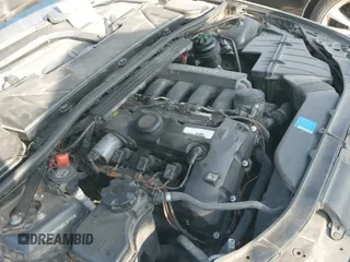 2009 BMW 3 Series 328i с VIN WBAPH77589NL84740, выставлен на аукционе IAAI как лот 43232710 с пробегом 260 149 миль миль и . История ставок и продаж доступна на DreamBid. Изображение 12.