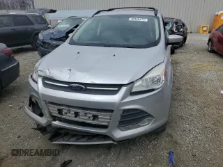 2013 Ford Escape SE with VIN 1FMCU9GX0DUD47282, listed as a Copart auction lot 48456475 with 139,129 mi miles and Salvage Title. Bid and sale history available at carsss.com. Image 5.