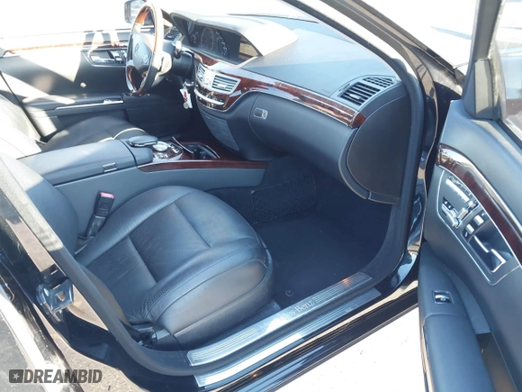 2012 Mercedes-Benz S-Class S 550 with VIN WDDNG7DB9CA461272, listed as a IAAI auction lot 41376537 with 77,138 mi miles. Bid and sale history available at carsss.com. Image 5.