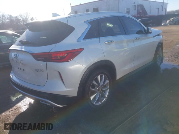 2020 Infiniti QX50 Luxe z VIN 3PCAJ5M32LF121640, wystawiony jako IAAI lot #41311716 z przebiegiem 43 813 mil mil oraz . Historia ofert i sprzedaży dostępna na DreamBid. Obrazek 4.