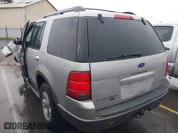 2005 Ford Explorer XLT z VIN 1FMZU63E65ZA28857, wystawiony jako IAAI lot #41803825 z przebiegiem 184 536 mil mil oraz . Historia ofert i sprzedaży dostępna na DreamBid. Obrazek 3.