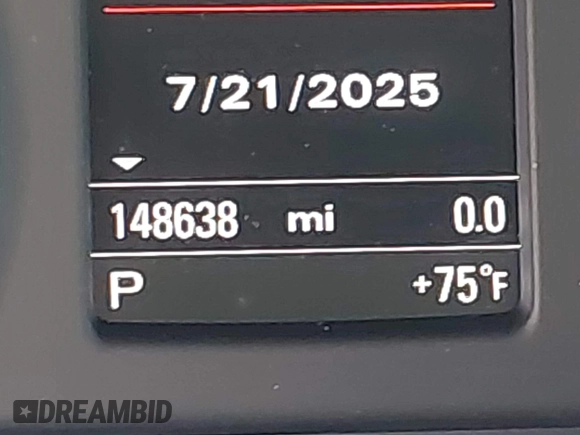 2015 Audi Q3 Premium Plus z VIN WA1EFCFS6FR001473, wystawiony jako IAAI lot #42795951 z przebiegiem 148 638 mil mil oraz . Historia ofert i sprzedaży dostępna na DreamBid. Obrazek 7.