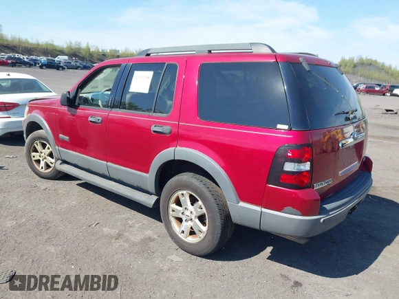 2006 Ford Explorer XLT with VIN 1FMEU73EX6UA02233, listed as a IAAI auction lot 42135158 with 114,137 mi miles. Bid and sale history available at carsss.com. Image 3.