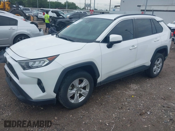 2020 Toyota RAV4 XLE with VIN 2T3W1RFV3LW100110, listed as a IAAI auction lot 42423963 with 29,066 mi miles and . Bid and sale history available at DreamBid. Image 2.