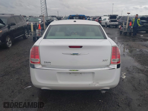 2014 Chrysler 300 with VIN 2C3CCAAG2EH264835, listed as a IAAI auction lot 41918196 with 93,338 mi miles. Bid and sale history available at carsss.com. Image 16.