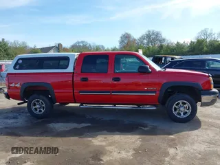 2003 Chevrolet Silverado 1500HD LS z VIN 1GCGK13U03F179543, wystawiony jako IAAI lot #42118862 z przebiegiem 118 128 mil mil oraz . Historia ofert i sprzedaży dostępna na DreamBid. Obrazek 13.