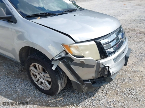 2010 Ford Edge SE with VIN 2FMDK3GC4ABB25608, listed as a IAAI auction lot 40388620 with 237,780 mi miles. Bid and sale history available at carsss.com. Image 6.
