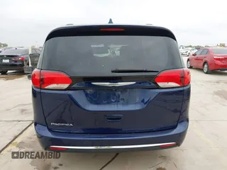 2017 Chrysler Pacifica Touring L with VIN 2C4RC1BG2HR526422, listed as a IAAI auction lot 42032839 with 180,710 mi miles and . Bid and sale history available at DreamBid. Image 16.