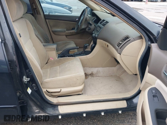 2007 Honda Accord LX with VIN 3HGCM564X7G708031, listed as a IAAI auction lot 42484887 with 572,788 mi miles and . Bid and sale history available at DreamBid. Image 5.